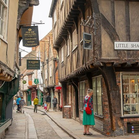 Pass The Keys Charming Cottage Near Clifton Moor ยอร์ค ภายนอก รูปภาพ