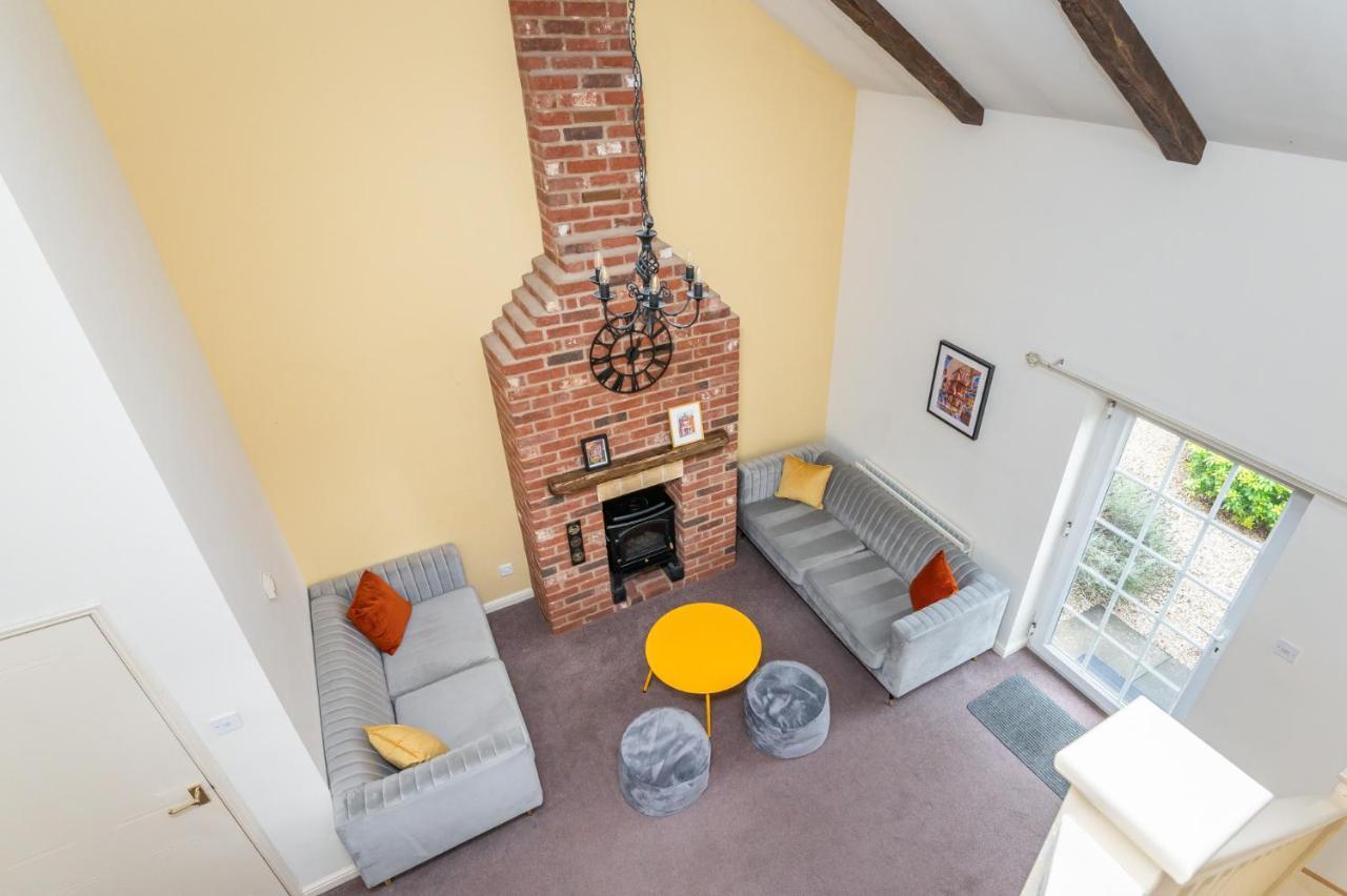 Pass The Keys Charming Cottage Near Clifton Moor ยอร์ค ภายนอก รูปภาพ