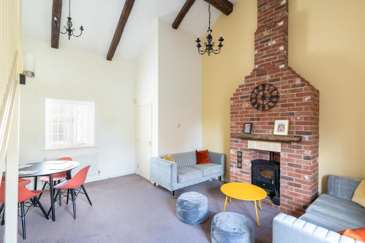 Pass The Keys Charming Cottage Near Clifton Moor ยอร์ค ภายนอก รูปภาพ