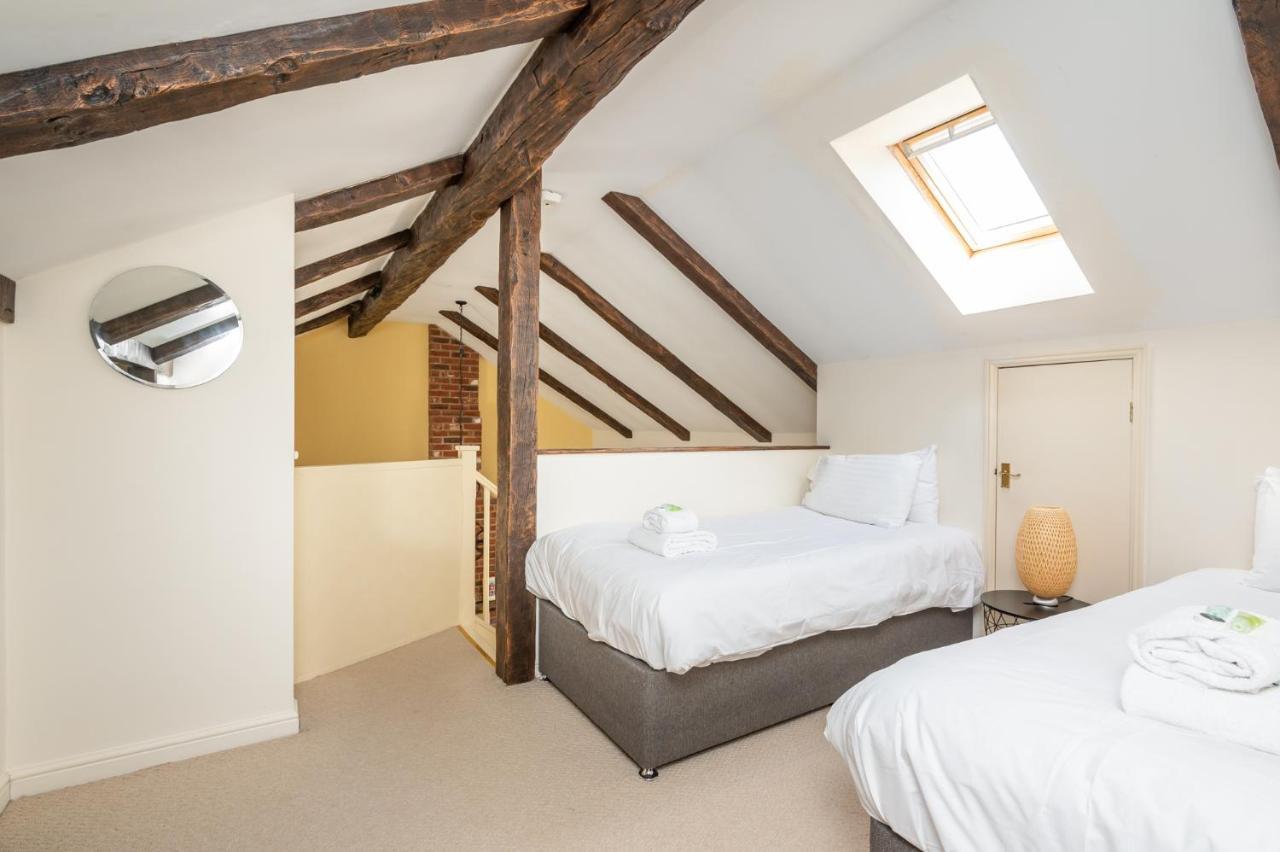 Pass The Keys Charming Cottage Near Clifton Moor ยอร์ค ภายนอก รูปภาพ